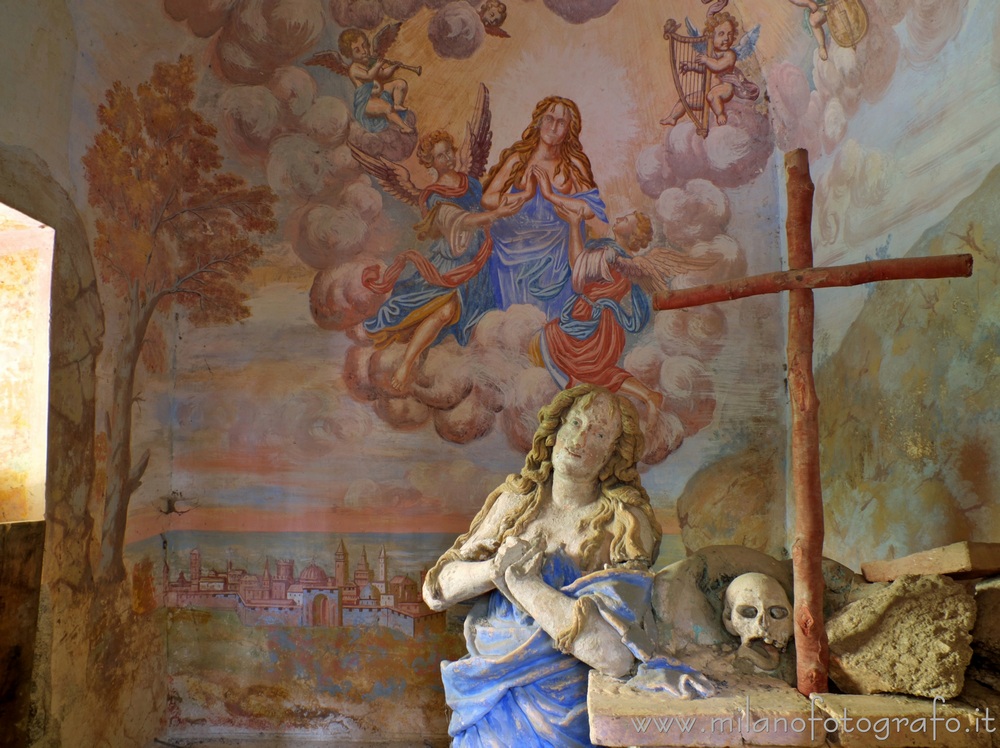 Campiglia Cervo (Biella) - Interno della Cappella di Maria Maddalena del Sacro Monte di San Giovanni di Andorno